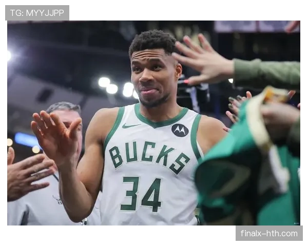 字母哥家车库停的不是车，是奖杯堆成的山