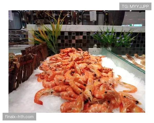 鲍春来居然在饭店点了三大份龙虾，旁边朋友都傻了眼！